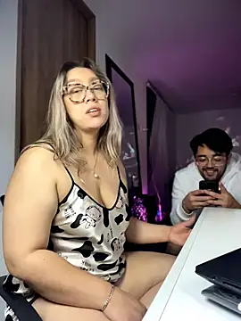 Im_sophiie: απευθείας συνομιλία ΧΧΧ