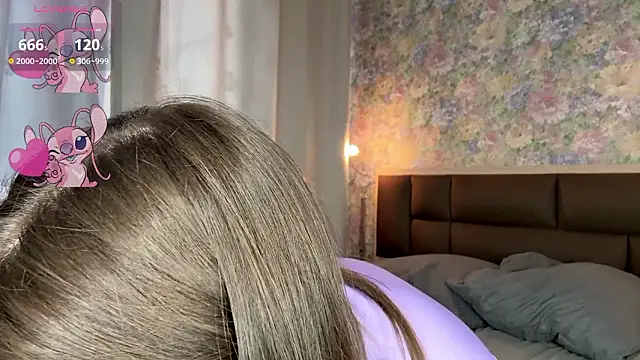 Chatroom XXX en direct de LoraDavi