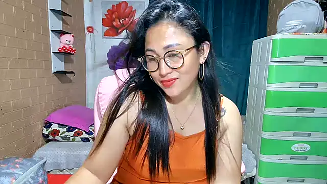 Ugly-Filipina 即時 XXX 聊天