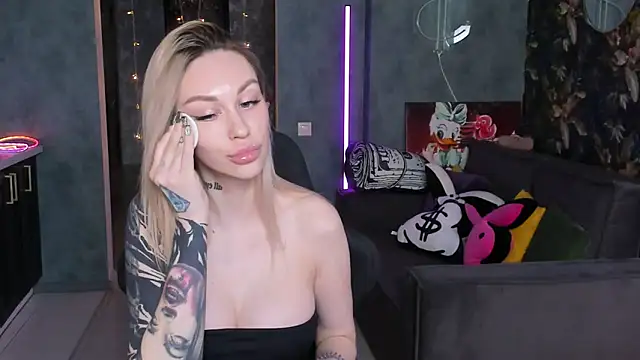 Онлайн чат XXX Blckmirrorr