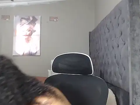 Webkamerová show YummyMelxx