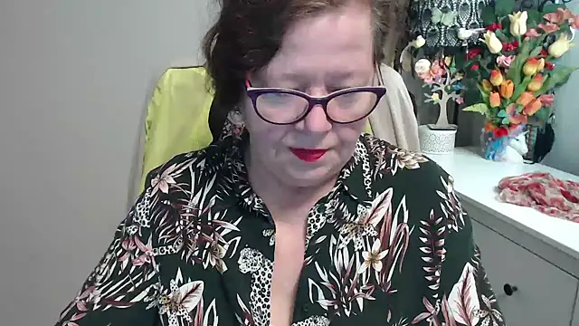 Show modela Adelewildx na web-kameri