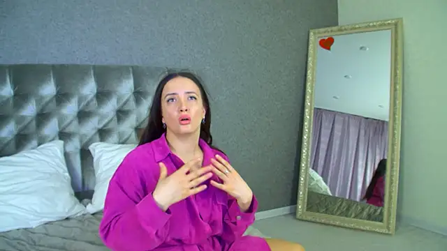 ElinaBellucci Live XXX-Chat