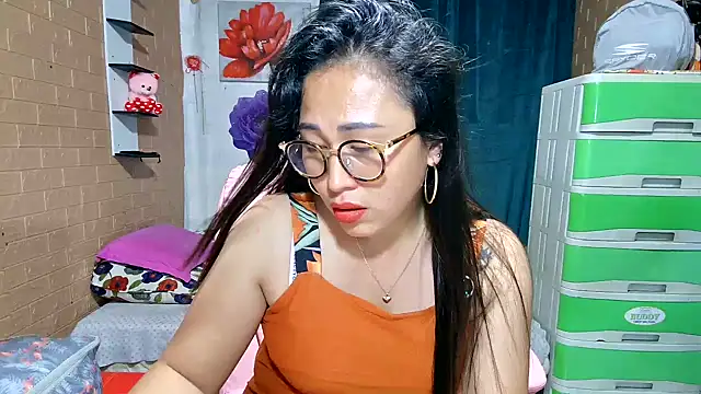 Ugly-Filipina – Naživo XXX chat