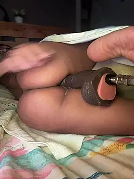 ROUSSH Chat XXX in diretta