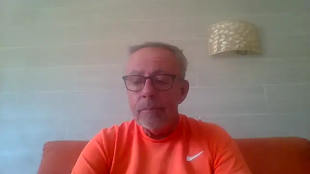 Chat +18 de tuggy59 ao vivo