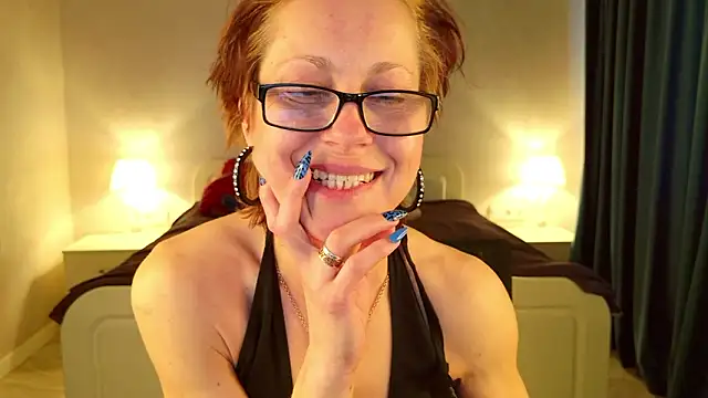 LioraWeiss 现场XXX聊天