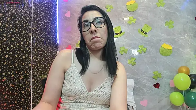 adellelennoxx: онлайн-секс-чат