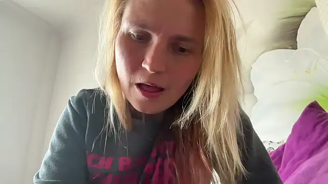 Chat XXX ao vivo de s-te-fan-i