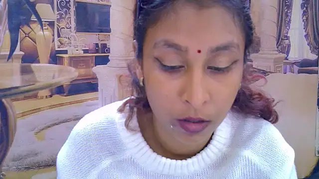 IndianSexyButt Chat XXX in diretta