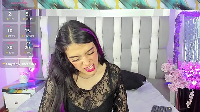 IsaDiiaz Adlı Modelin Canlı XXX Sohbeti