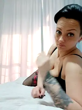 EhidnaLowq's Webcam Show