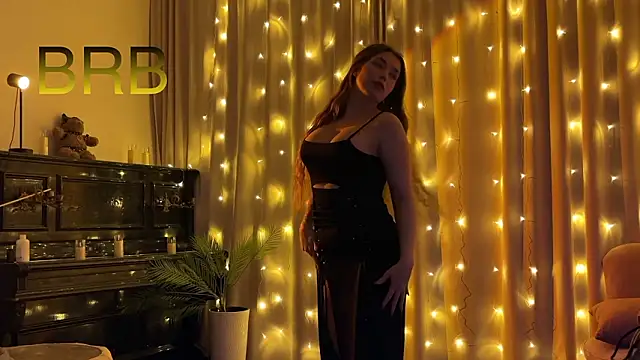 urmissalice's Live XXX Chat