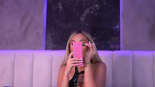 SelenaFrost's Live XXX Chat