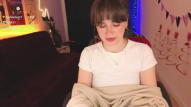 Chatroom XXX en direct de Emillias