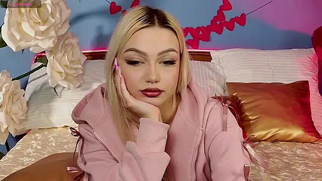 LinaLirian's Live XXX Chat