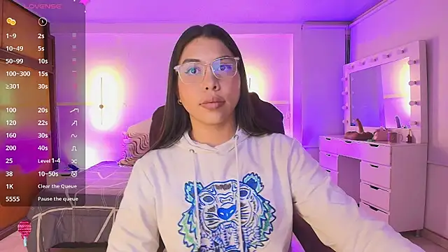 kloe28's Live XXX Chat