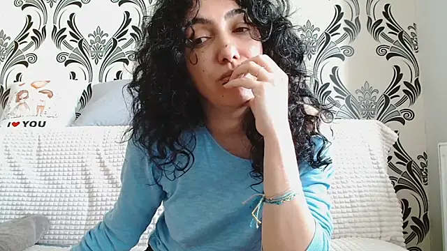 Živý XXX chat CharmingWitchy