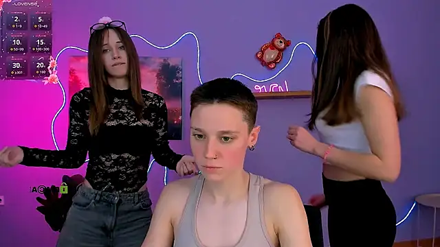 emi_fade's Webcam Show