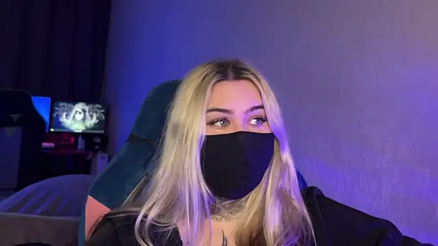 Xtoni_'s Live XXX Chat