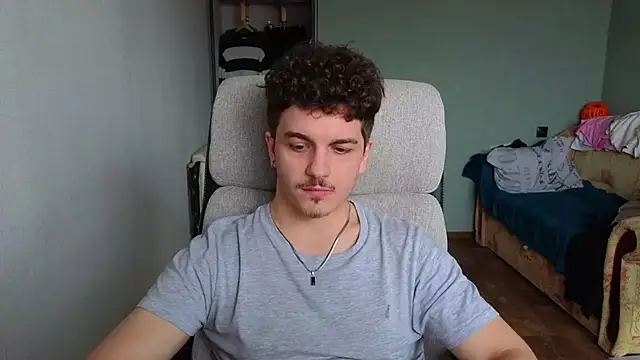 Show modela Remy_Miles na web-kameri