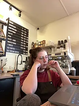 cinnabon_'s Live XXX Chat