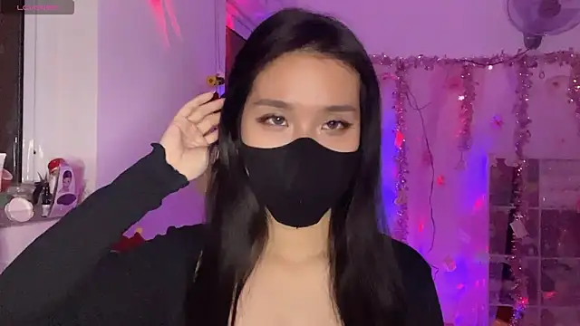 Tieu-May Live XXX-chat