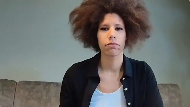 AaliyahHarris élő XXX-chatje