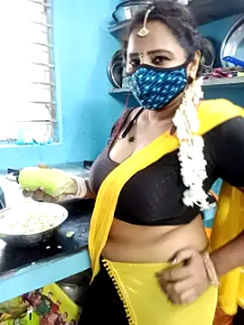 tamil_Vennila Chat XXX live