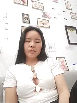 Ivy_Trix2 Chat XXX live