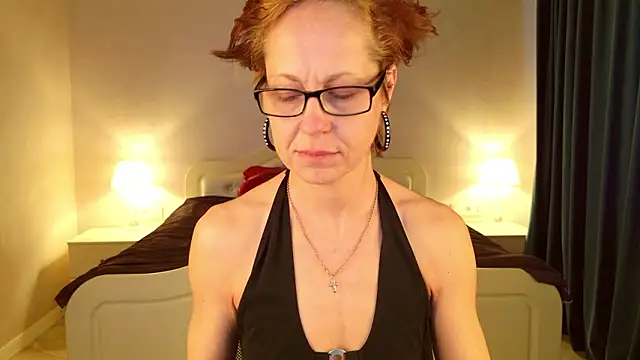 LioraWeiss' Live XXX Chat