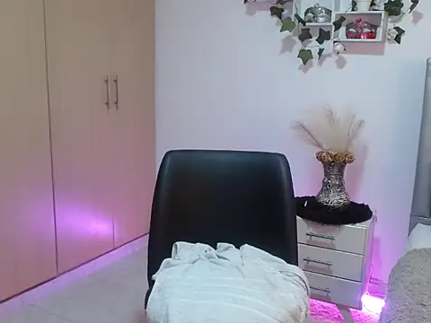 mia_star_2's Live XXX Chat