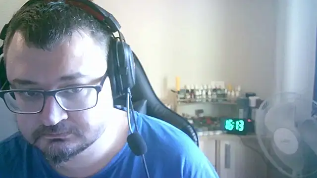 Czat XXX na żywo – SirAbuser