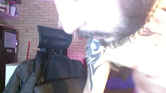 Czat XXX na żywo – dave_wolf7