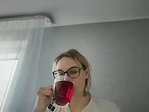 NikexPretty Chat XXX in diretta