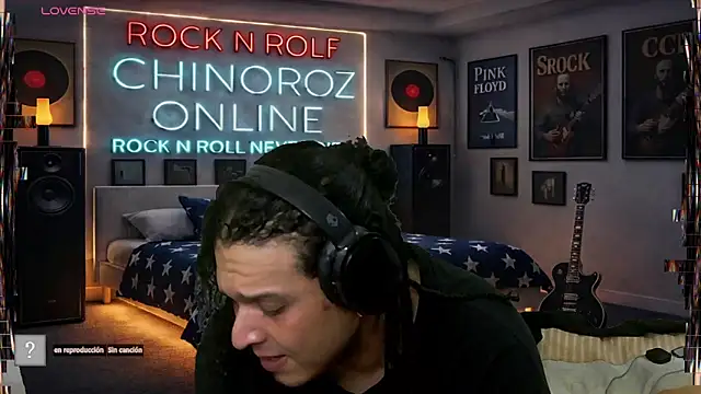 chino_roz: διαδικτυακό σόου στην κάμερα