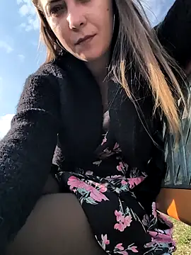 Risky_julia2330 Live XXX Chat