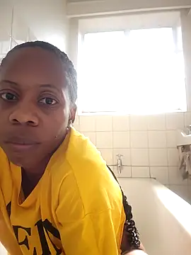 QUEENMANDYY's Live XXX Chat