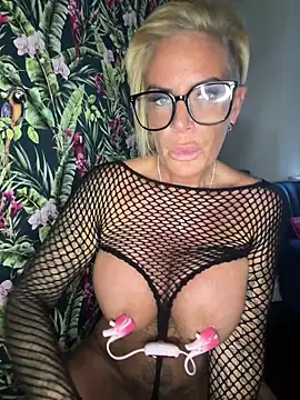 Big-Tits696969 라이브 XXX 채팅