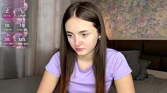 Онлайн чат XXX LoraDavi