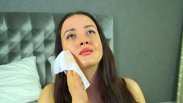 ElinaBellucci Live XXX Chat