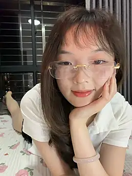 meimei_x élő XXX-chatje