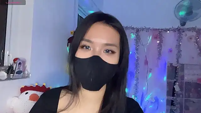 Tieu-May Live XXX Chat