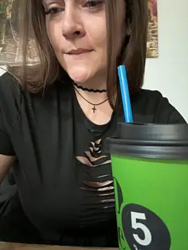 CrazyTori Adlı Modelin Canlı XXX Sohbeti