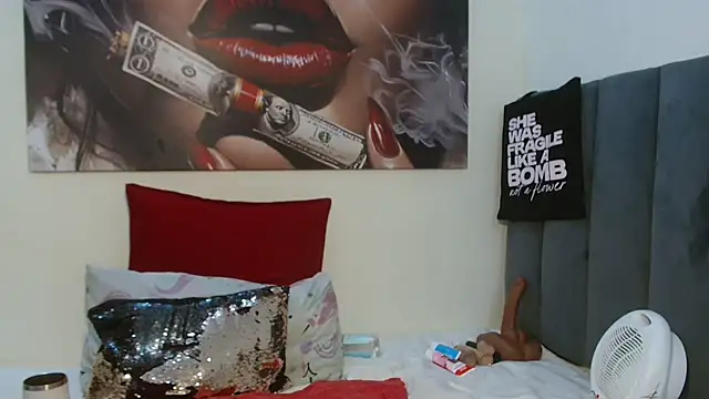 Moreish-06 Live XXX-Chat