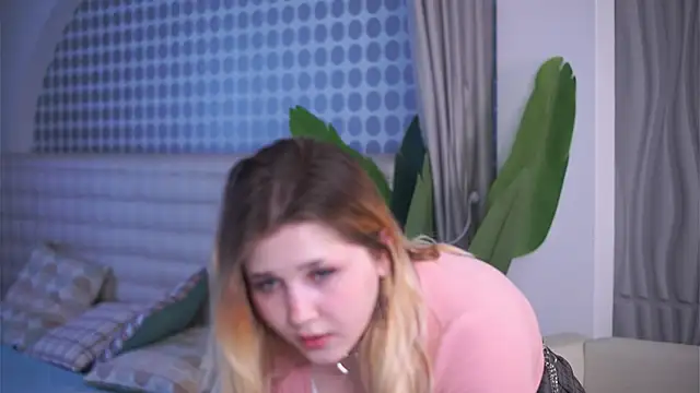 KenaYodis' Live XXX Chat