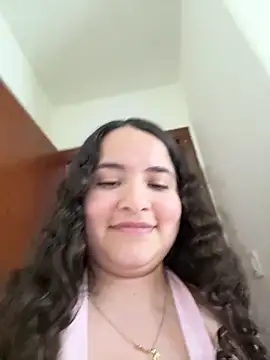 Sweet_sully__ élő XXX-chatje