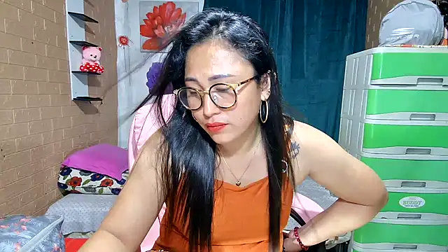 XXX chat uživo modela Ugly-Filipina