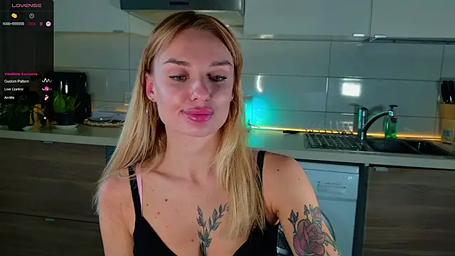 دردشة MissLovex الجنسية المباشرة