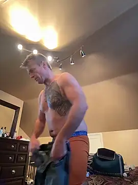 DILFiGuess1n Live XXX chat